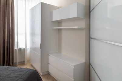 Белый шкаф в спальню на заказ в Кишиневе - myhome.md