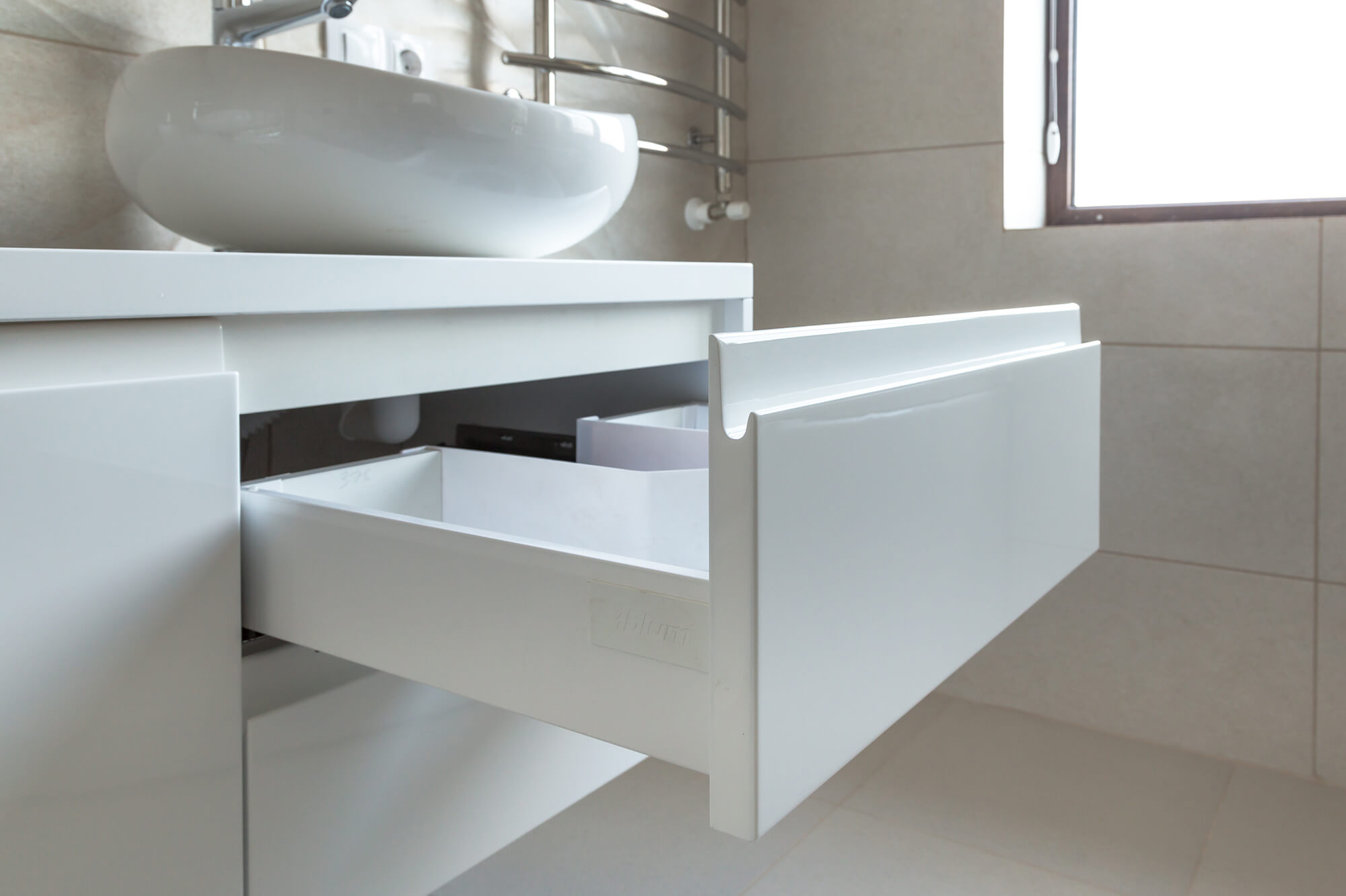 Навесная мебель в ванную с ящиками Blum Tandembox Antaro - myhome.md