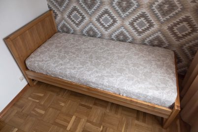Кровать в детскую из массива ясеня со вставками из шпона ясеня - myhome.md